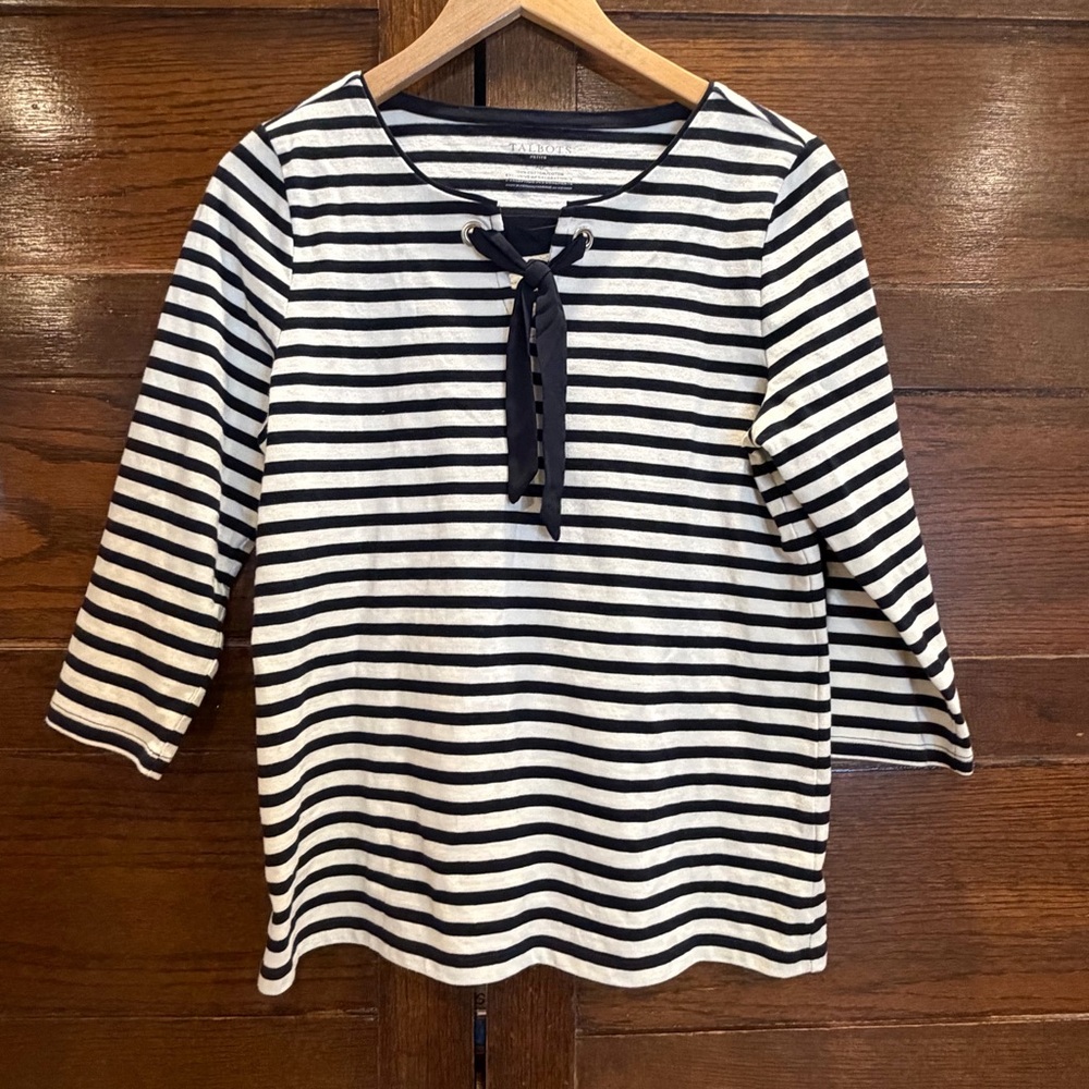 Talbots medium petite Navy blue  Striped cotton Top shirt sailor tie 3/4 sleeves
